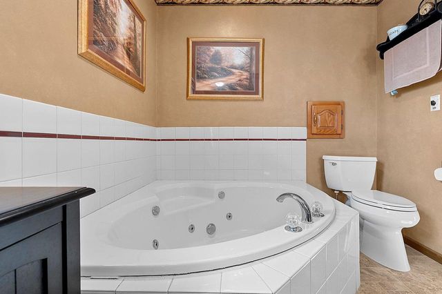 7 ASH GROVE PLACE, Kaukauna, WI 54130