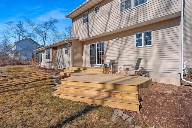 7 ASH GROVE PLACE, Kaukauna, WI 54130