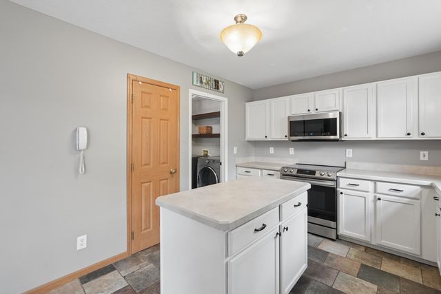 1366 Harold Stewart Parkway, Pataskala, OH 43062
