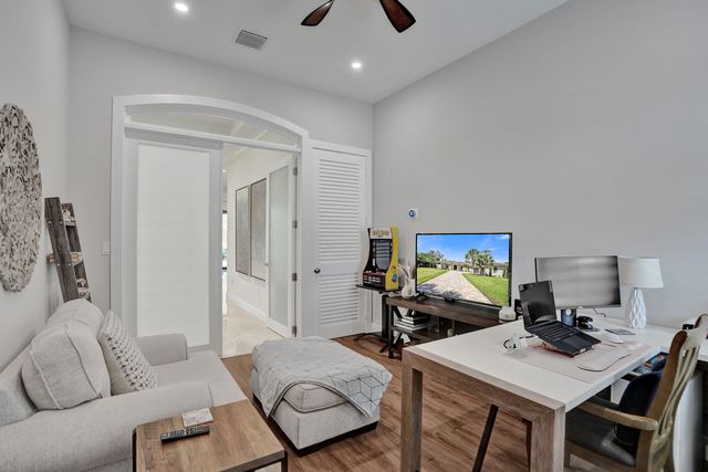 5805 NW 65th Terrace, Parkland, FL 33067