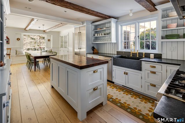 105 White Oak Shade Road, New Canaan, CT 06840