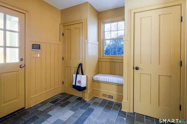 105 White Oak Shade Road, New Canaan, CT 06840