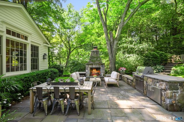 105 White Oak Shade Road, New Canaan, CT 06840