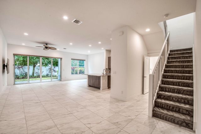 4829 Pointe Midtown Road, Palm Beach Gardens, FL 33418