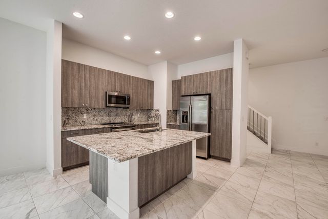 4829 Pointe Midtown Road, Palm Beach Gardens, FL 33418