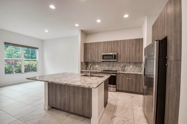 4829 Pointe Midtown Road, Palm Beach Gardens, FL 33418