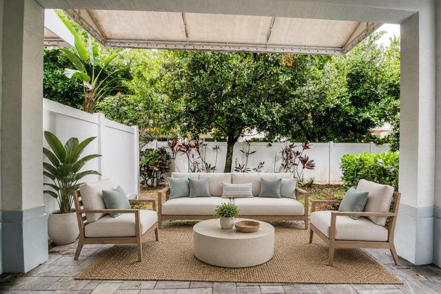 4829 Pointe Midtown Road, Palm Beach Gardens, FL 33418