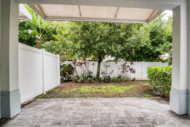 4829 Pointe Midtown Road, Palm Beach Gardens, FL 33418