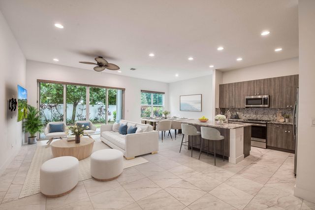 4829 Pointe Midtown Road, Palm Beach Gardens, FL 33418