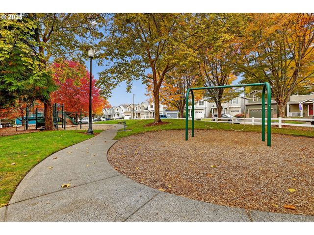 1706 Nw 8th Ave, Hillsboro, OR 97124