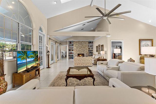 72 Cache Cay Drive, Vero Beach, FL 32963