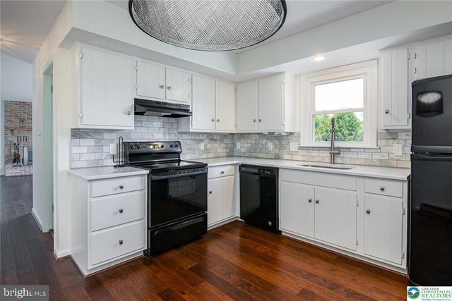 206 BLIELE RD, Lenhartsville, PA 19534