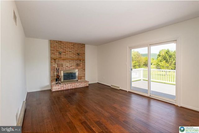206 BLIELE RD, Lenhartsville, PA 19534