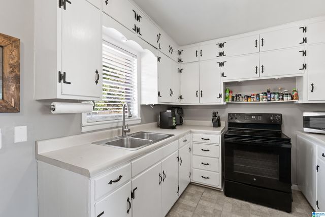 8604 BLAIR STREET, Leeds, AL 35094