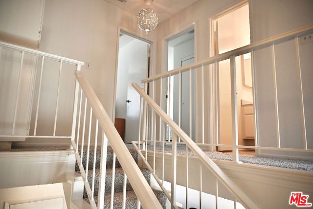 19355 Sherman Way 42, Reseda (los Angeles), CA 91335