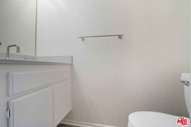 19355 Sherman Way 42, Reseda (los Angeles), CA 91335