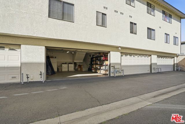 19355 Sherman Way 42, Reseda (los Angeles), CA 91335