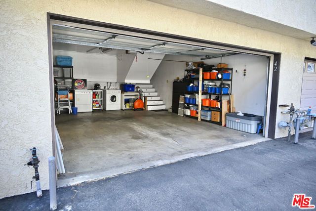 19355 Sherman Way 42, Reseda (los Angeles), CA 91335