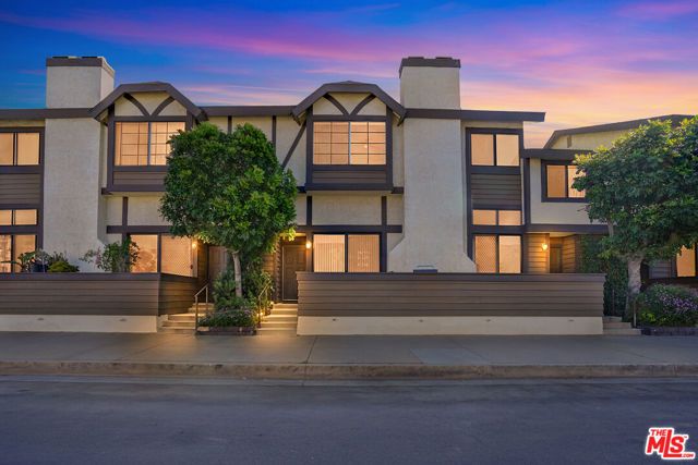 19355 Sherman Way 42, Reseda (los Angeles), CA 91335