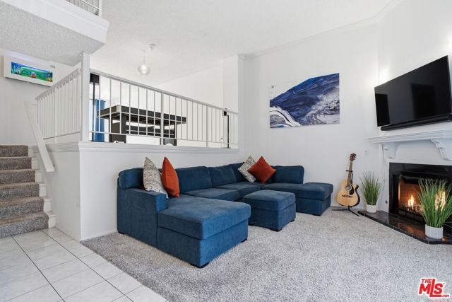 19355 Sherman Way 42, Reseda (los Angeles), CA 91335