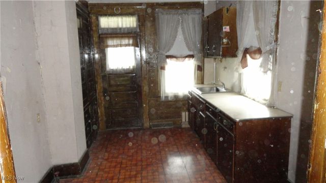 920 Grant Street, Newell, WV 26050