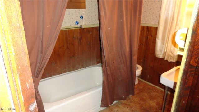 920 Grant Street, Newell, WV 26050