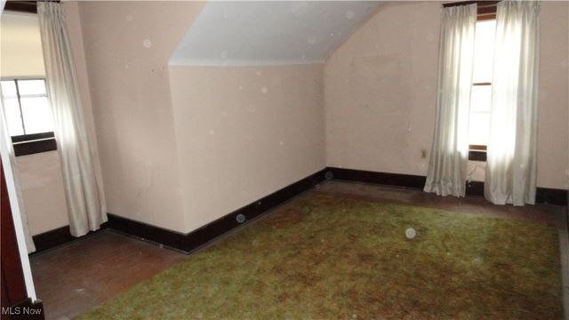 920 Grant Street, Newell, WV 26050