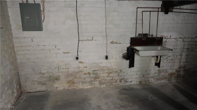 920 Grant Street, Newell, WV 26050