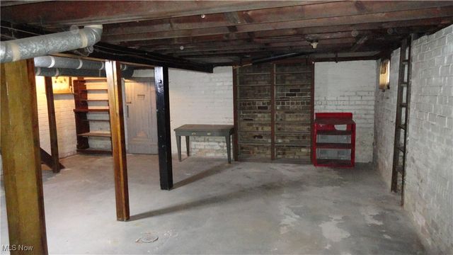 920 Grant Street, Newell, WV 26050