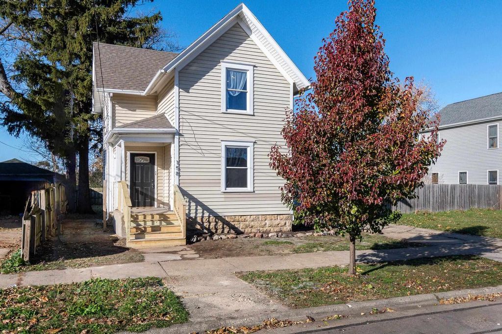 158 Linn Street, Janesville, WI 53548
