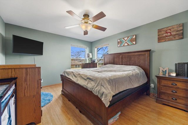 4031 S 89th STREET, Greenfield, WI 53228