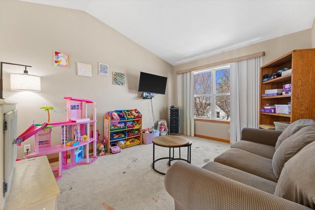 4031 S 89th STREET, Greenfield, WI 53228