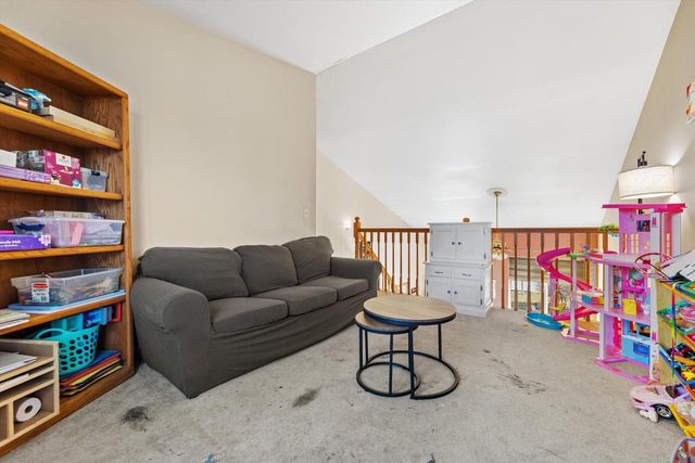 4031 S 89th STREET, Greenfield, WI 53228