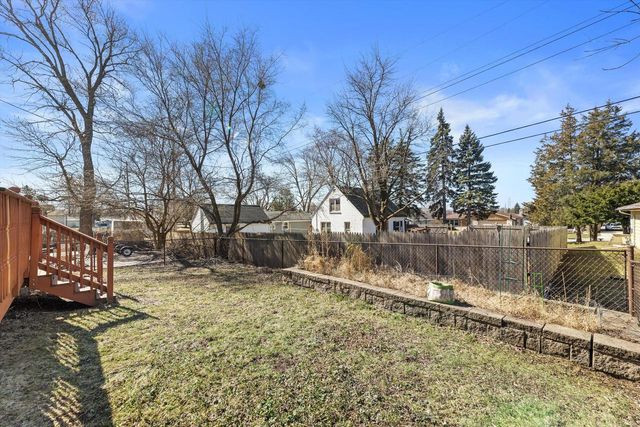 4031 S 89th STREET, Greenfield, WI 53228