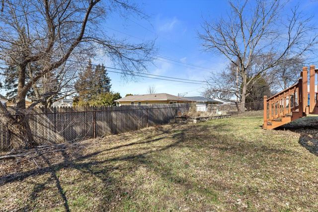 4031 S 89th STREET, Greenfield, WI 53228