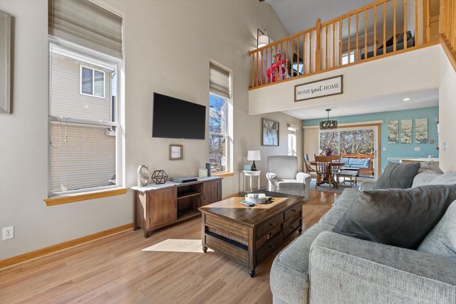 4031 S 89th STREET, Greenfield, WI 53228