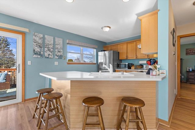 4031 S 89th STREET, Greenfield, WI 53228