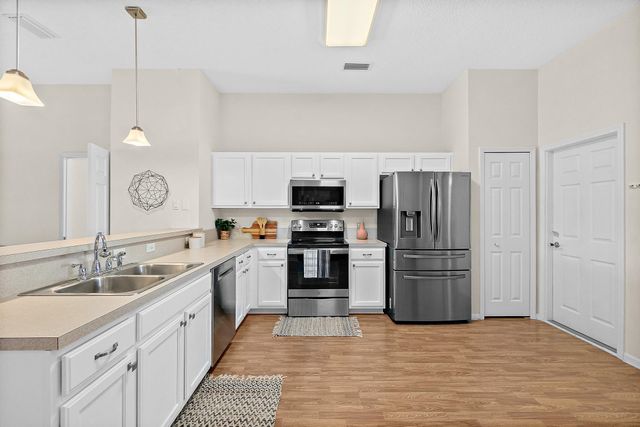 913 Oak Arbor Cir, St Augustine, FL 32084