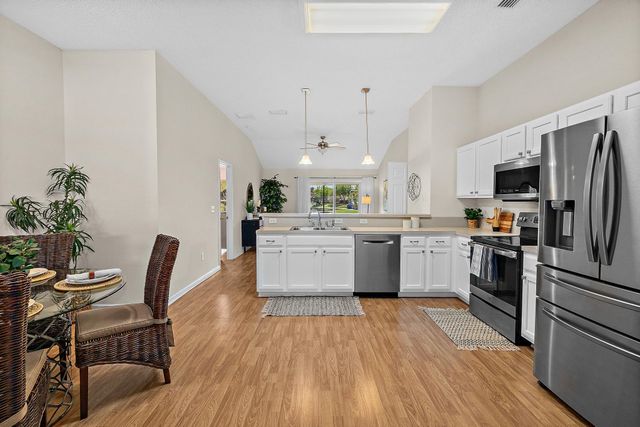 913 Oak Arbor Cir, St Augustine, FL 32084