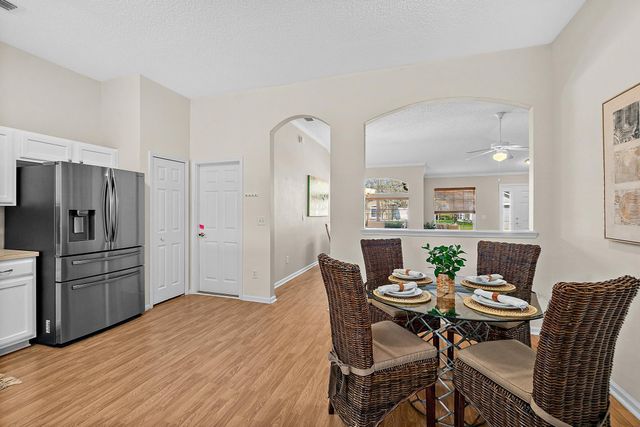 913 Oak Arbor Cir, St Augustine, FL 32084