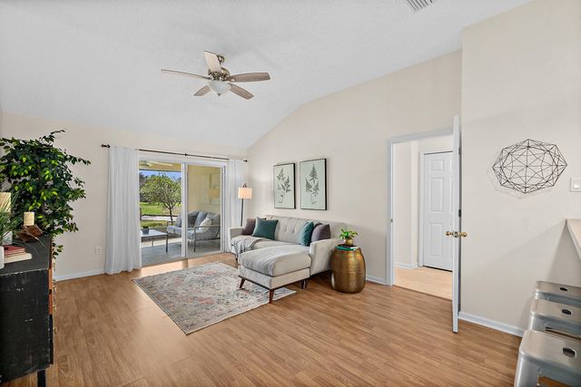 913 Oak Arbor Cir, St Augustine, FL 32084