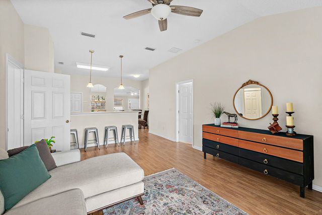 913 Oak Arbor Cir, St Augustine, FL 32084