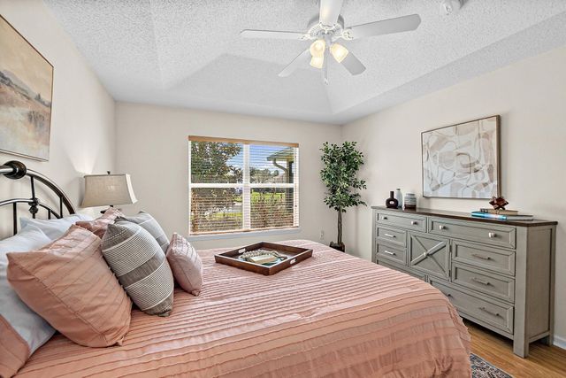 913 Oak Arbor Cir, St Augustine, FL 32084