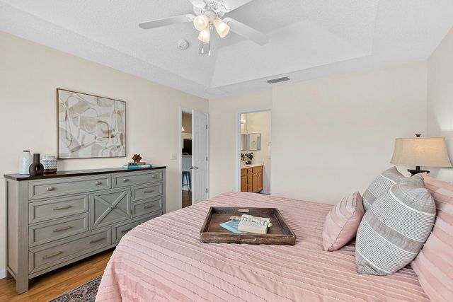 913 Oak Arbor Cir, St Augustine, FL 32084