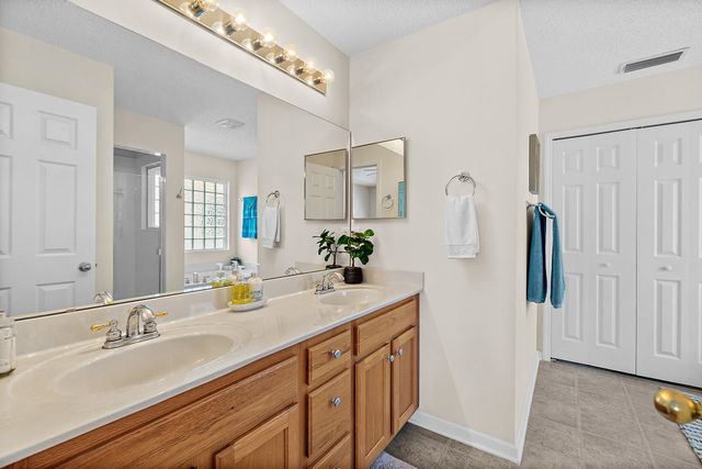 913 Oak Arbor Cir, St Augustine, FL 32084