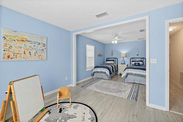 913 Oak Arbor Cir, St Augustine, FL 32084