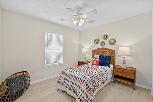 913 Oak Arbor Cir, St Augustine, FL 32084