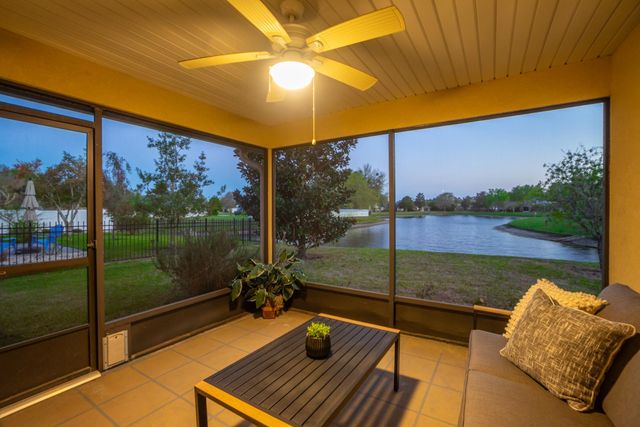 913 Oak Arbor Cir, St Augustine, FL 32084