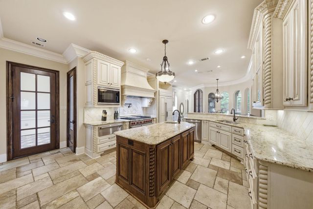 14302 Belle River Lane, Houston, TX 77077