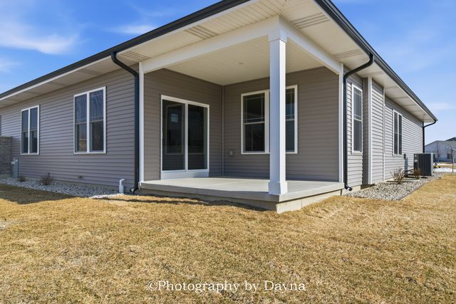 392 White Hawk Way, Manteno, IL 60950